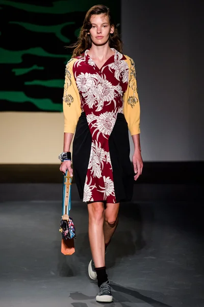 Look 16